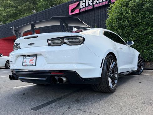 Used 2019 Chevrolet Camaro ZL1 RWD image 13