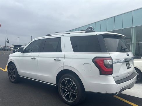 Used 2021 Ford Expedition Limited image 15