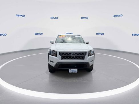 Used 2024 Nissan Frontier SV w/ SV Convenience Package RWD image 3