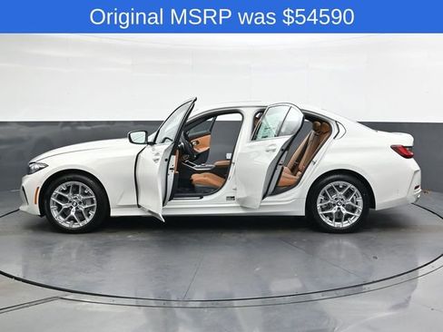 Used 2026 BMW 330i xDrive Sedan w/ Premium Package image 32