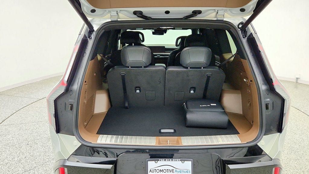 Used 2024 Kia EV9 GT-Line AWD/4WD image 21