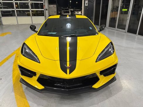 Used 2025 Chevrolet Corvette Stingray Preferred Cpe w/ Z51 Performance Package RWD image 3