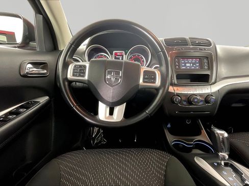 Used 2020 Dodge Journey SE w/ SE Popular Equipment Group FWD image 8