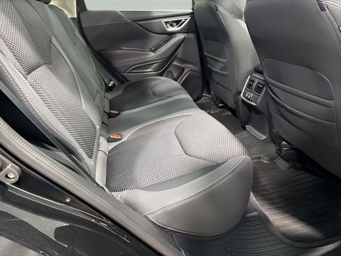 Used 2023 Subaru Forester Premium AWD/4WD image 32