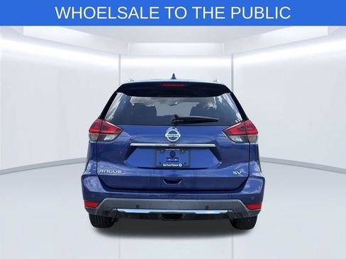Used 2020 Nissan Rogue SV FWD image 25