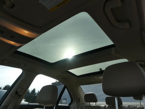 Used 2014 Mercedes-Benz C 250 Sedan image 11