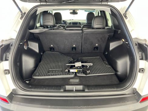 Used 2021 Jeep Cherokee Trailhawk image 23