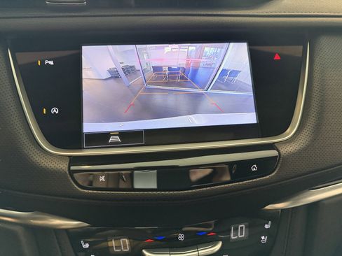 Used 2025 Cadillac XT5 Premium Luxury AWD/4WD image 6
