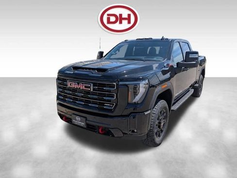 Used 2025 GMC Sierra 1500 Denali AWD/4WD image 2
