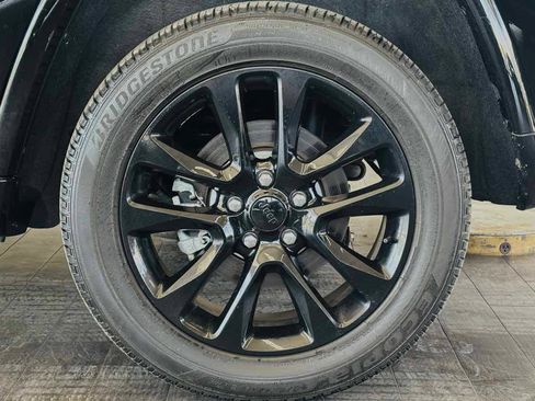 Used 2021 Jeep Grand Cherokee Laredo X AWD/4WD image 29