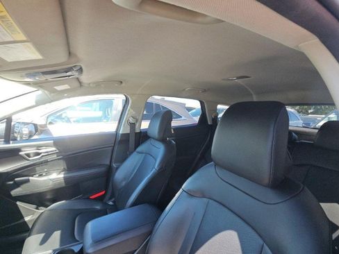 Used 2023 Kia Sportage EX FWD image 14