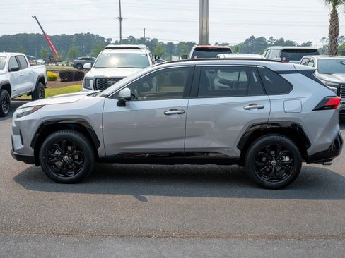 Used 2023 Toyota RAV4 SE w/ Convenience Package image 6