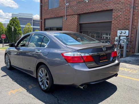 Used 2015 Honda Accord Sport image 9