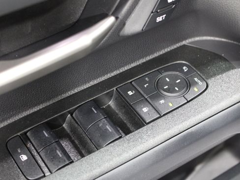 Used 2025 Toyota 4Runner Platinum AWD/4WD image 7