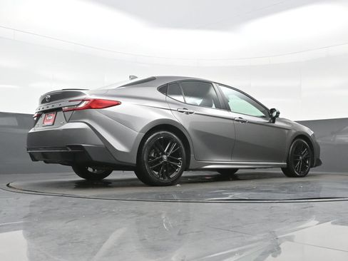 Used 2025 Toyota Camry SE w/ Convenience Package AWD/4WD image 32