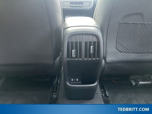 Used 2024 Hyundai Kona Limited image 13