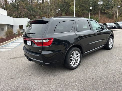 Used 2023 Dodge Durango GT image 3
