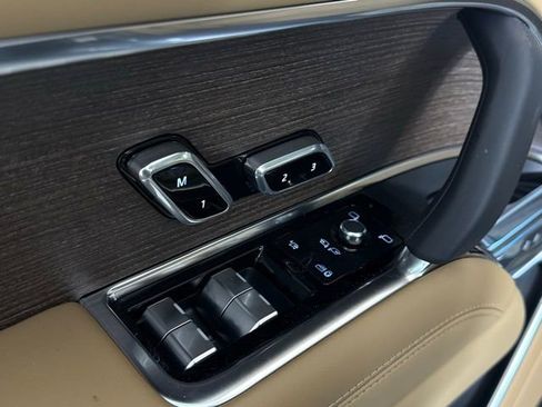 New 2026 Land Rover Range Rover SE image 27