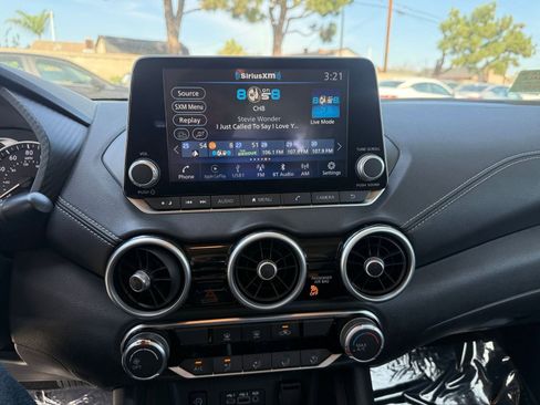 Used 2025 Nissan Sentra SV image 17