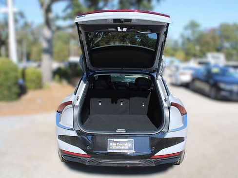 New 2025 Kia EV6 Wind image 9