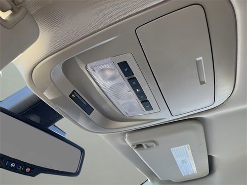 Used 2018 GMC Canyon SLT w/ Driver Alert Package image 24