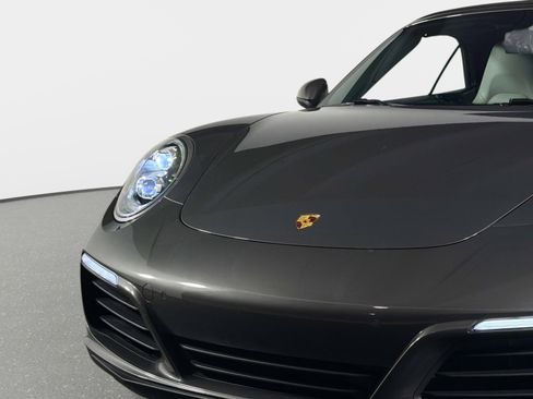 Used 2018 Porsche 911 Carrera 4S AWD/4WD image 11