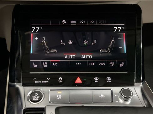 Used 2022 Audi e-tron Premium Plus w/ Premium Plus Package image 26