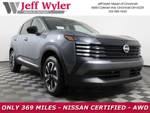 Certified 2025 Nissan Kicks SV w/ Charging Package image 1