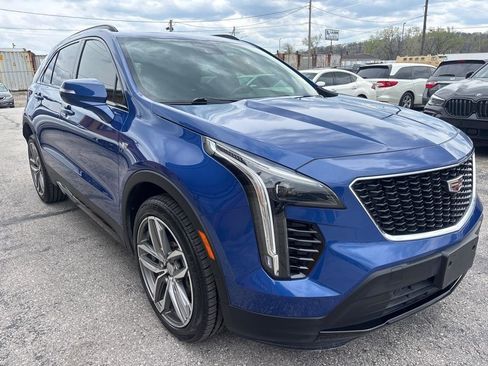Used 2023 Cadillac XT4 Sport w/ Enhanced Visibility Package image 4