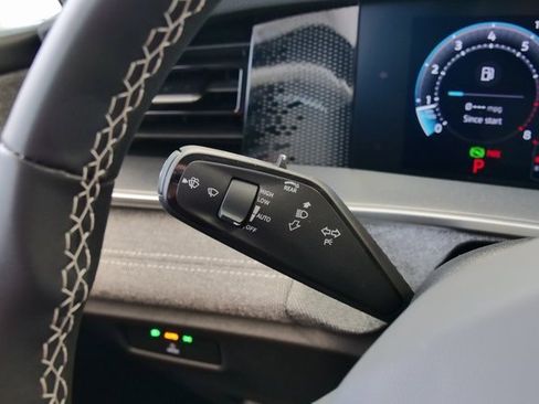 New 2026 Volkswagen Tiguan S image 25