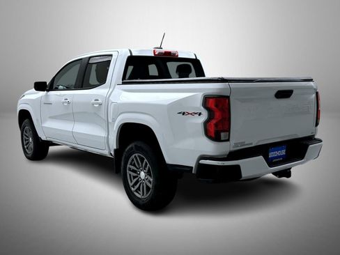 Used 2023 Chevrolet Colorado LT AWD/4WD image 7