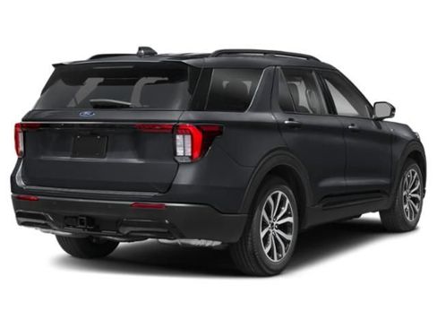 New 2026 Ford Explorer ST-Line w/ ST-Line Street Pack RWD image 3