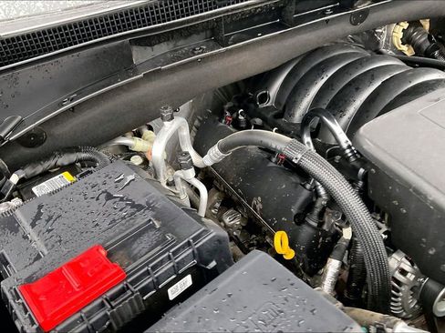 Used 2025 GMC Yukon XL Denali AWD/4WD image 31