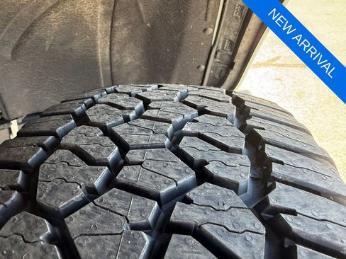 Used 2024 Ford Bronco Outer Banks AWD/4WD image 9