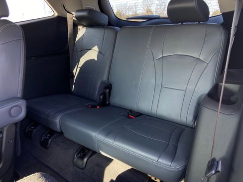 Used 2020 Buick Enclave Premium w/ Sun and Sites Package image 9