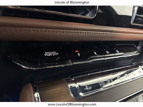 Certified 2025 Lincoln Aviator Reserve w/ Illumination Package image 43