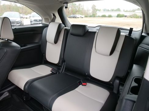 Used 2025 Honda Odyssey Elite image 15