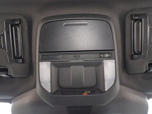 Used 2025 Subaru Forester AWD/4WD image 19