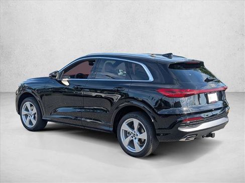 Used 2025 Audi Q5 Premium Plus w/ Premium Plus AWD/4WD image 7