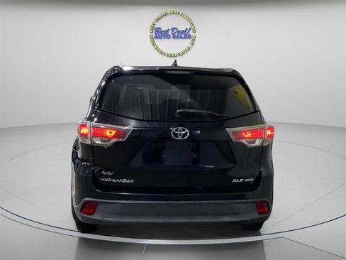 Used 2015 Toyota Highlander XLE image 4