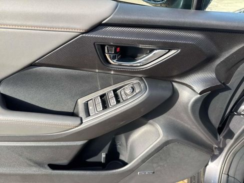 New 2025 Subaru Crosstrek 2.5i Limited w/ Crosstrek Mirror Package image 12