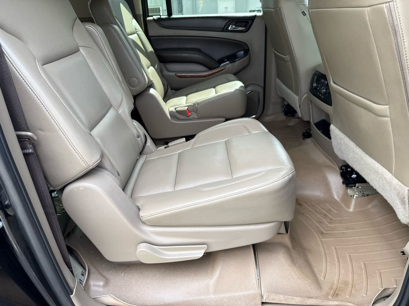 Used 2018 Chevrolet Suburban Premier w/ Max Trailering Package AWD/4WD image 14