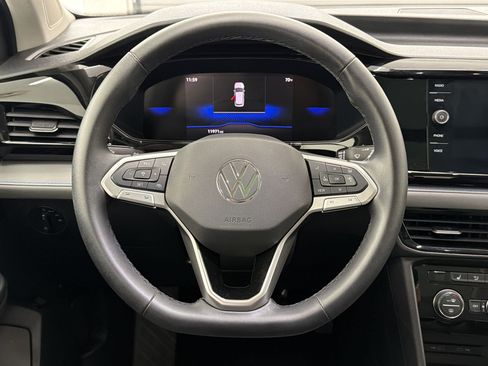 Used 2024 Volkswagen Taos SE FWD image 14