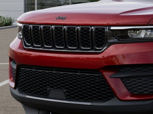 New 2025 Jeep Grand Cherokee Altitude image 26