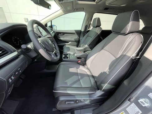 New 2026 Honda Odyssey Touring image 27