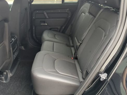 Used 2025 Land Rover Defender 110 S image 20