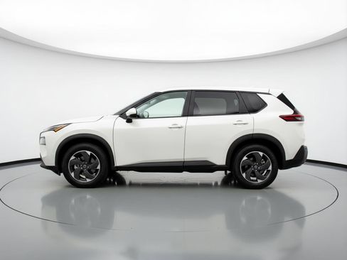 Used 2025 Nissan Rogue SV image 5