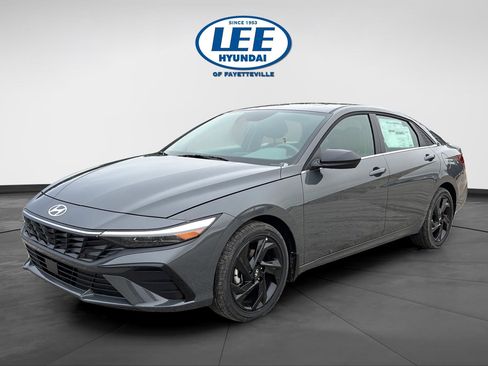 New 2026 Hyundai Elantra SEL Sport Premium FWD image 7