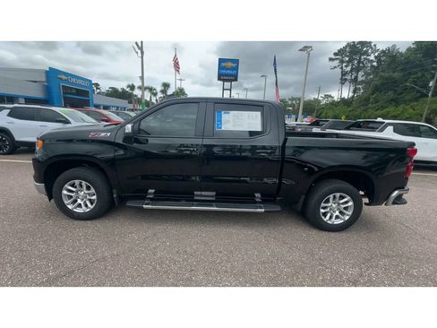 Used 2025 Chevrolet Silverado 1500 LT w/ Z71 Off-Road Package AWD/4WD image 5