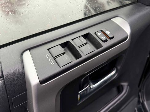 Used 2022 Toyota 4Runner SR5 Premium image 14